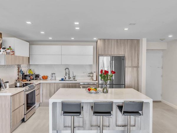 19390 Collins Ave , Unit 421, Sunny Isles Beach, FL 33160