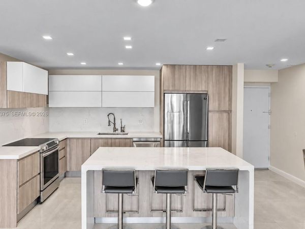 19390 Collins Ave , Unit 421, Sunny Isles Beach, FL 33160