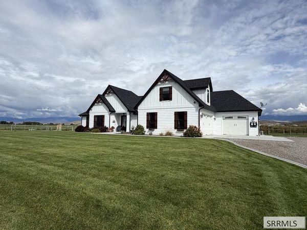 25 Northern Lights Road, SALMON, ID 83467