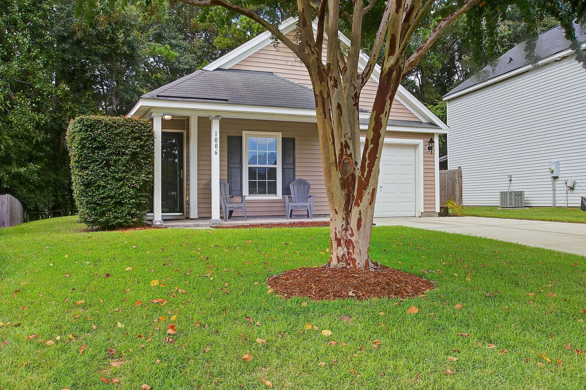 1006 Deerberry Road Photo 2