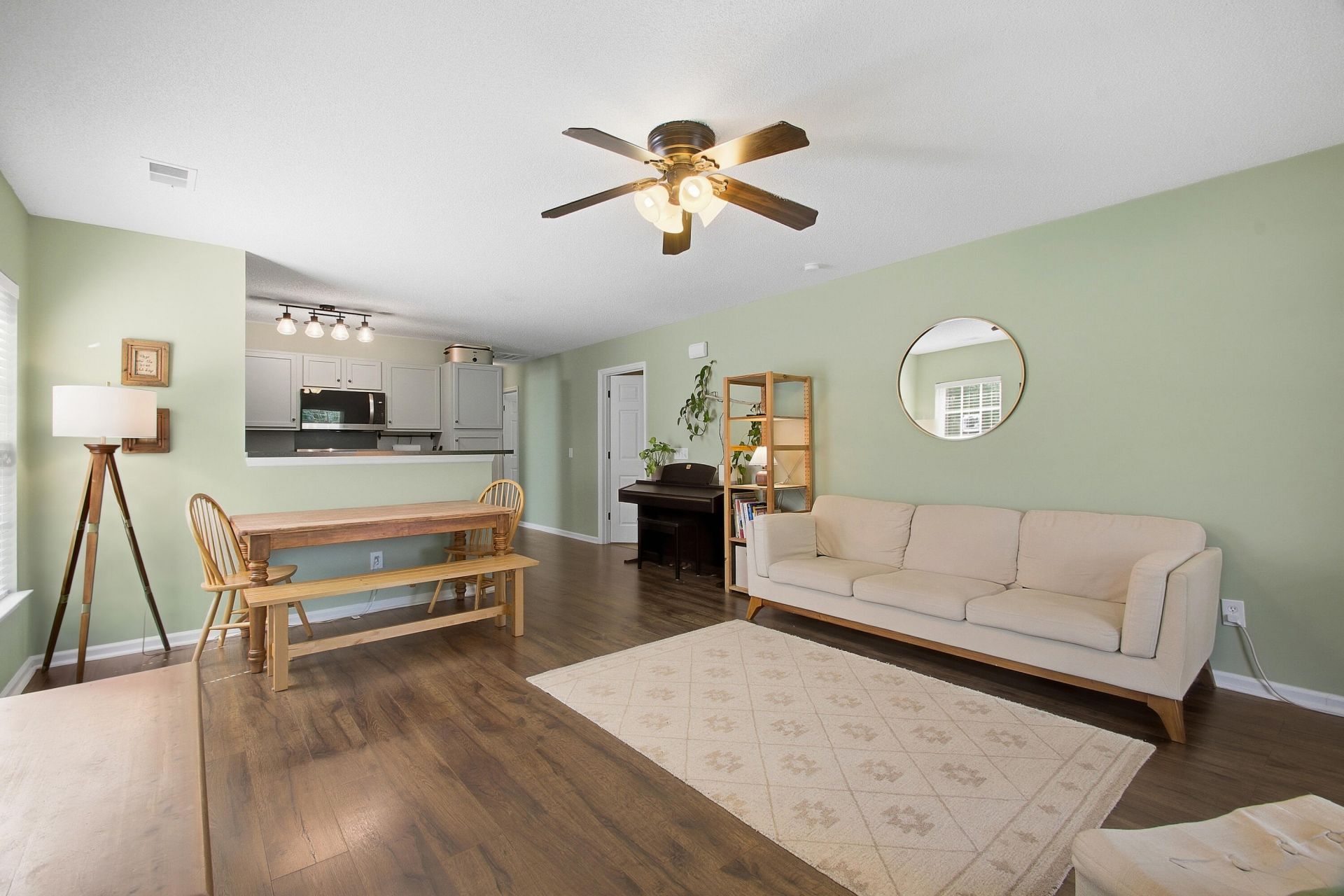 1006 Deerberry Road Photo 6