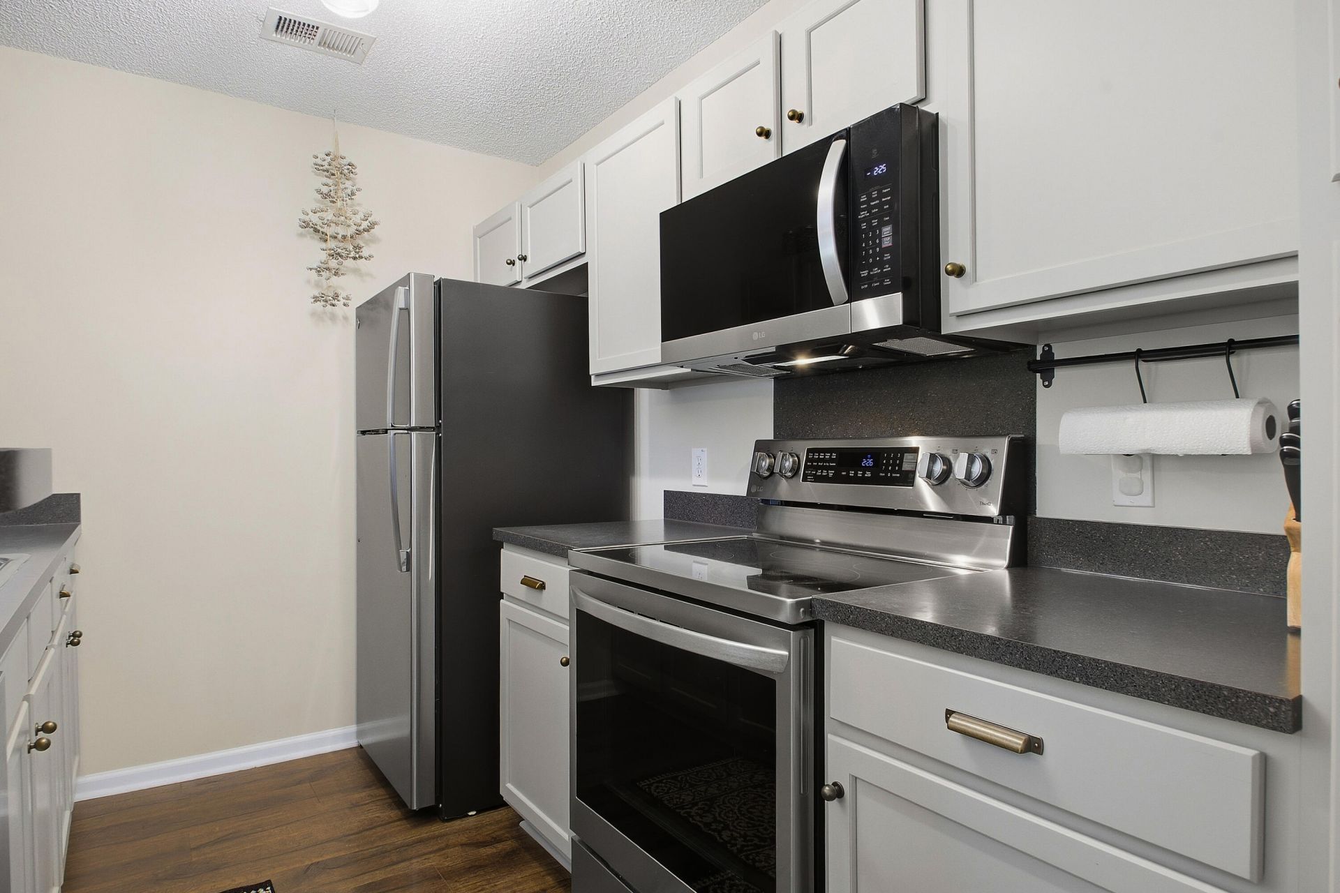 1006 Deerberry Road Photo 9