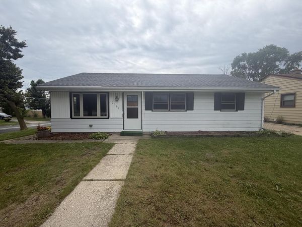2301 W Alvina AVENUE, Milwaukee, WI 53221