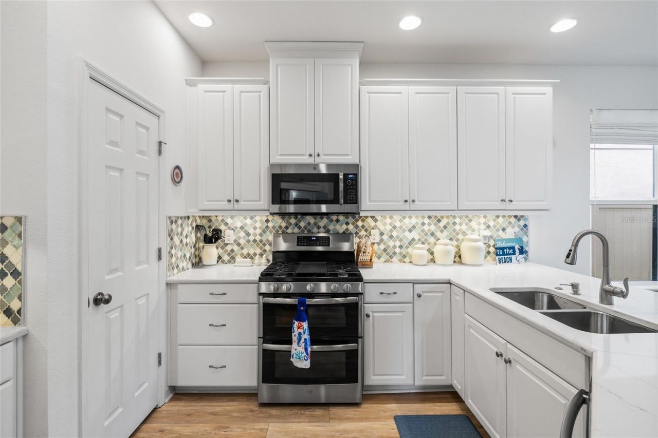 8519 Arabella Lane, Seminole, FL 33777 Photo