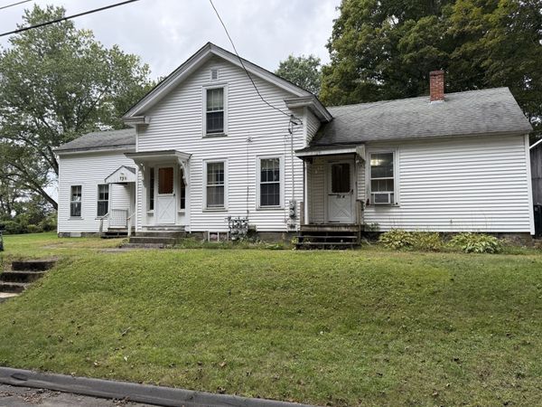73 School St, Warren, MA 01083