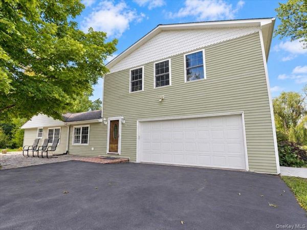 8 Acorn Drive, Montgomery, NY 12586