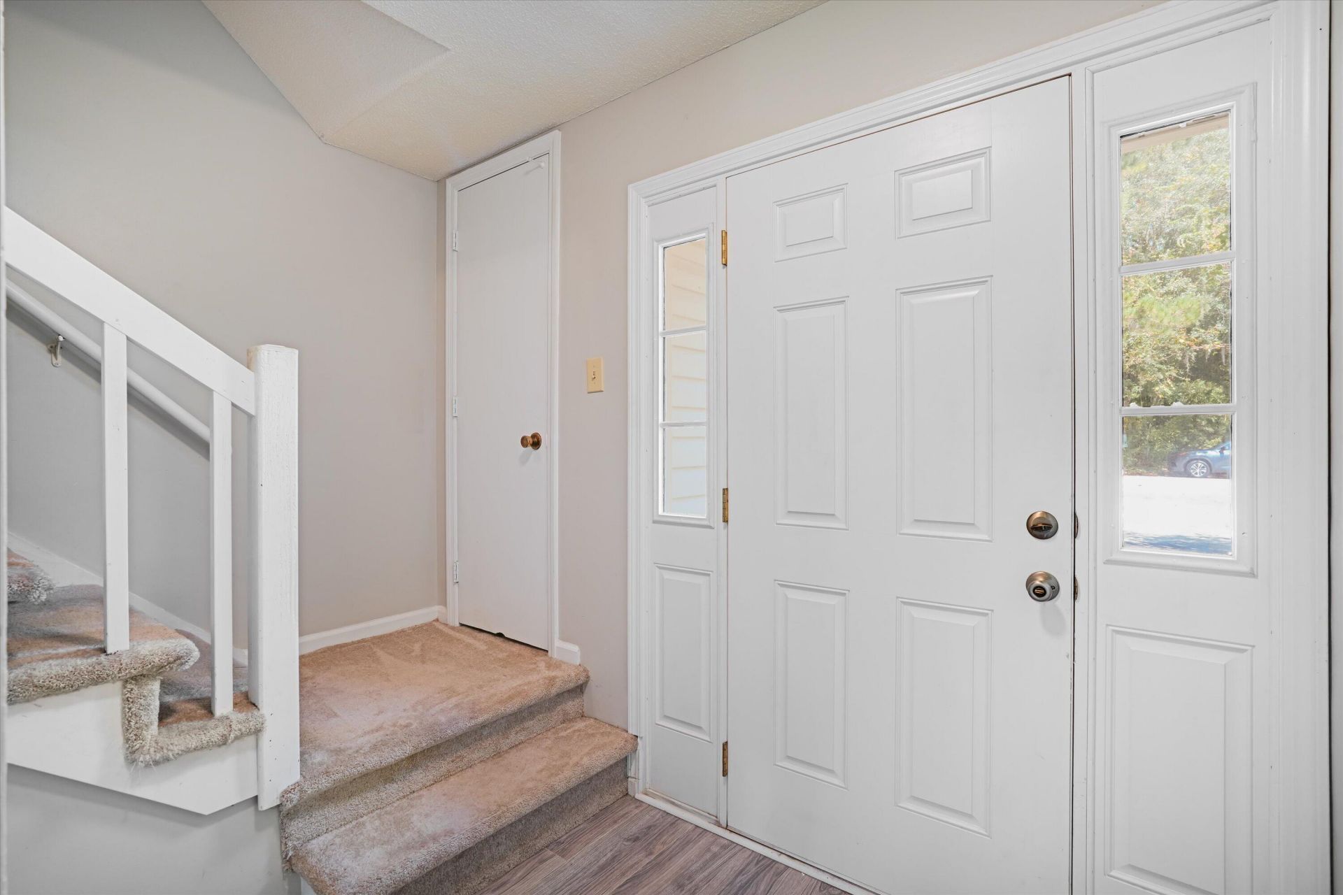 5583 Fowler Drive Photo 6