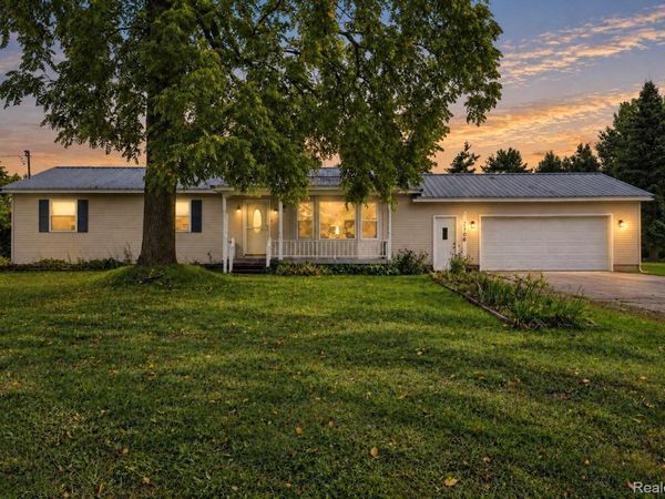 7106 Lake Road , Montrose Township, Mi 48457