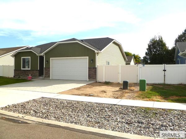 5054 Jake Avenue, CHUBBUCK, ID 83202