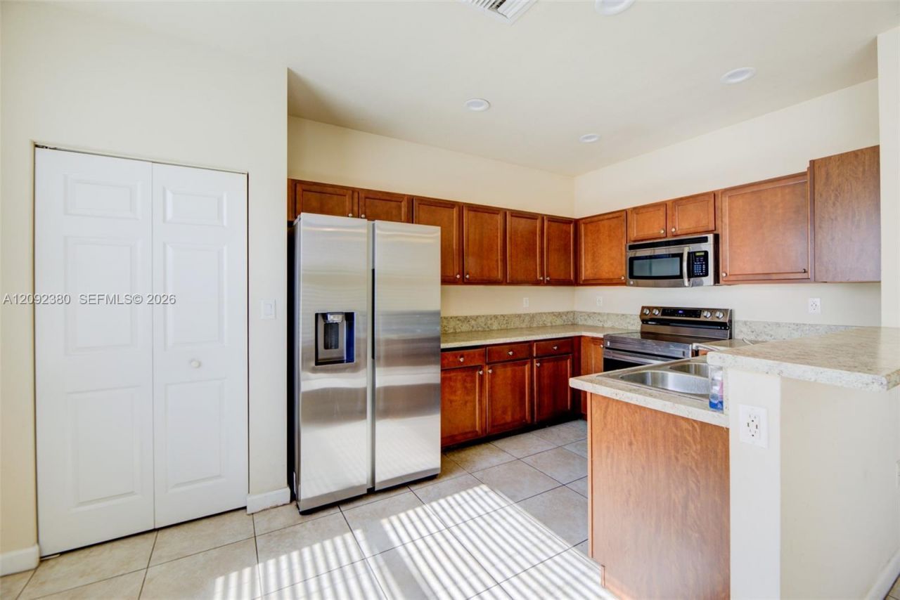 3316 W 91st Ter , Hialeah, FL 33018 Photo