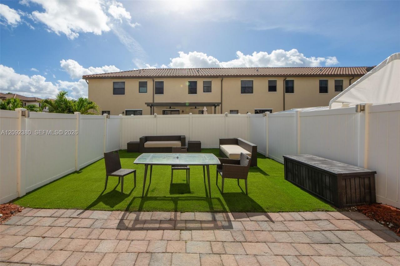 3316 W 91st Ter , Hialeah, FL 33018 Photo