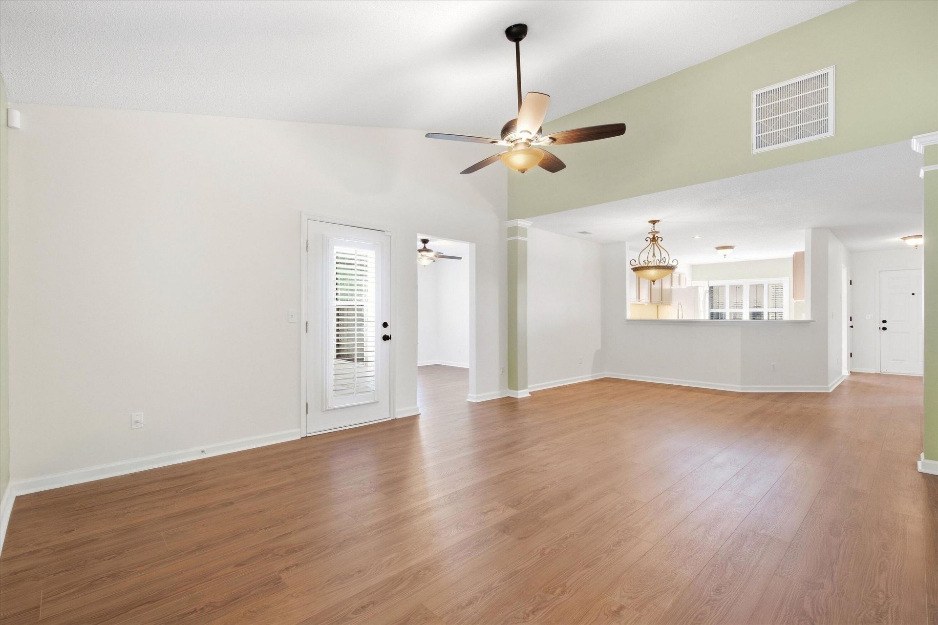 200 Hardee Avenue Photo 13