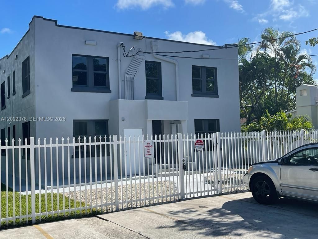 2020 Washington St , Hollywood, FL 33020 Photo