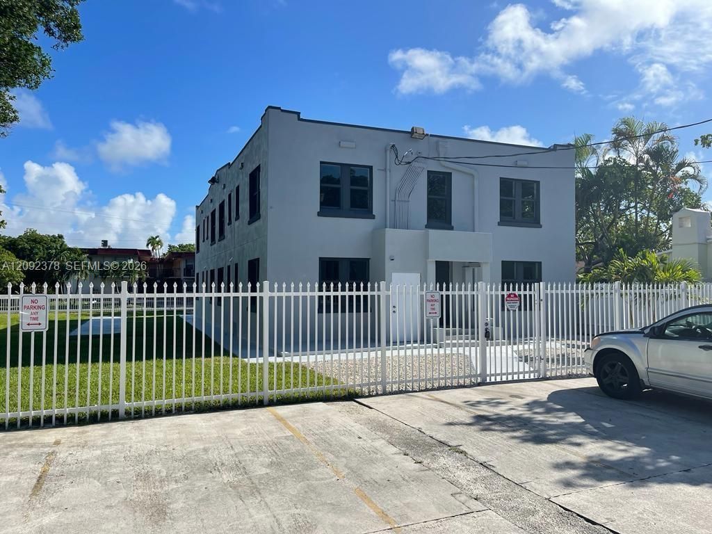 2020 Washington St , Hollywood, FL 33020 Photo