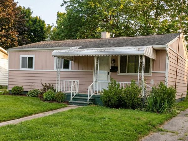 1131 Rambling Road, Ypsilanti, MI 48198