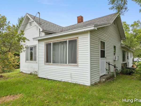 1569 S Sheridan Road, Stanton, MI 48888