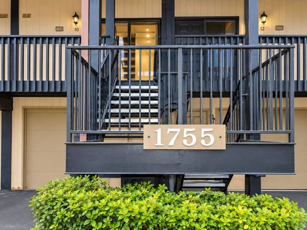 1755 Rand Road, Unit 10, Des Plaines, IL 60016