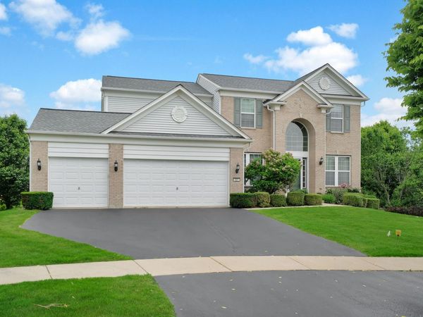 321 Parker Place , Oswego, IL 60543