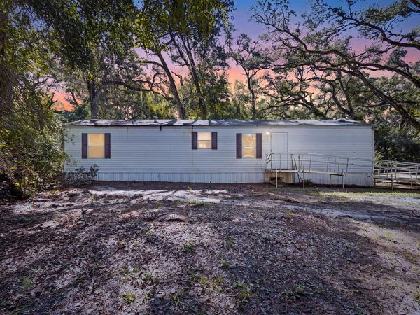 464 NE 526th St, Old Town, FL 32680