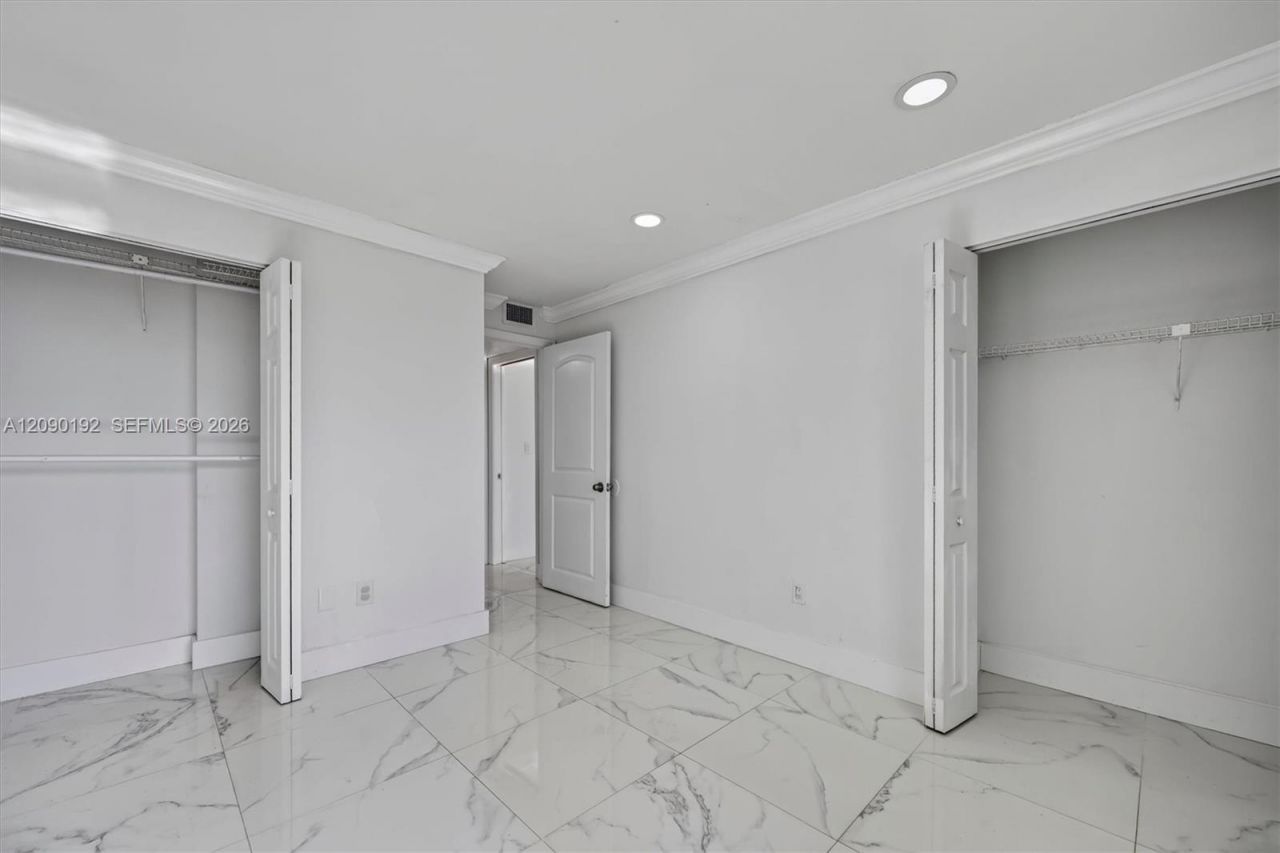 8075 NW 7th St, Unit 503, Miami, FL 33126 Photo