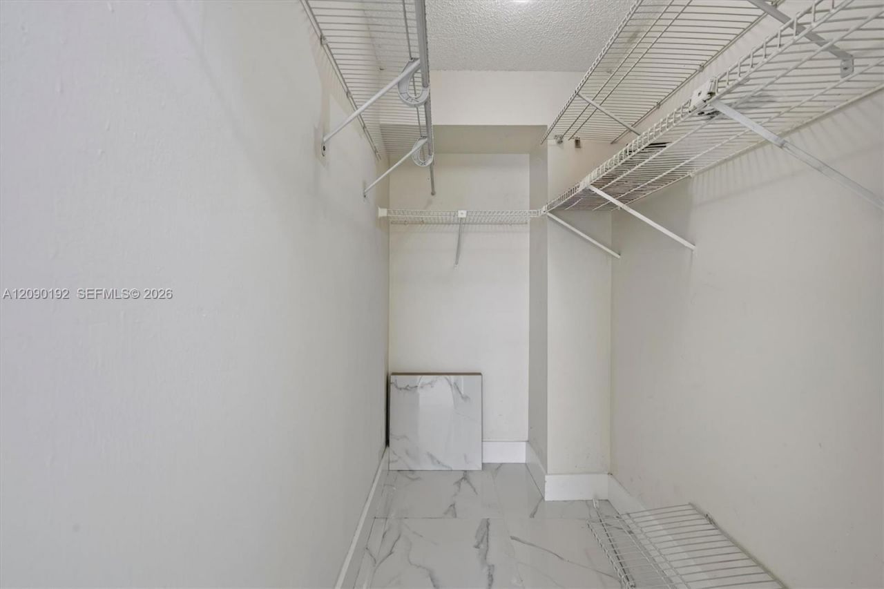 8075 NW 7th St, Unit 503, Miami, FL 33126 Photo