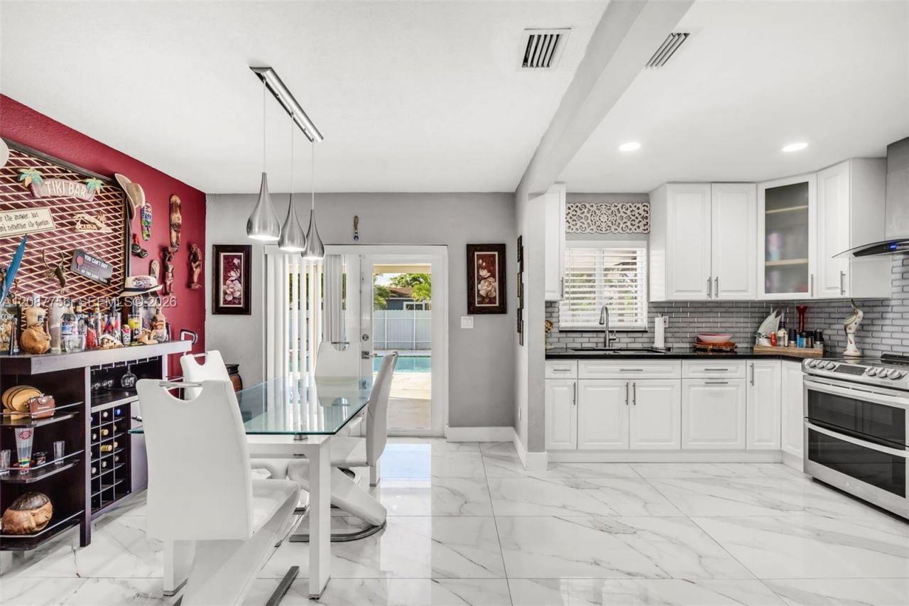 4522 NW 204th St , Miami Gardens, FL 33055 Photo