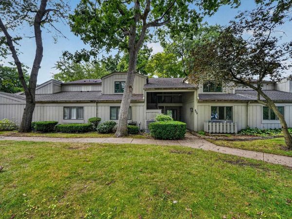 605 E Vistula Terrace, Unit 3, Mishawaka, IN 46544