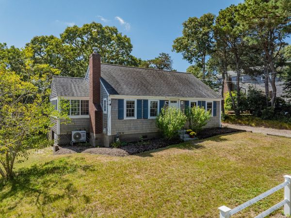 24 Kittys Ln, Chatham, MA 02659