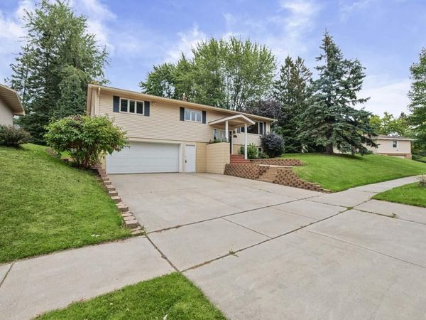 407 Mesabi Drive, Hibbing, MN 55746