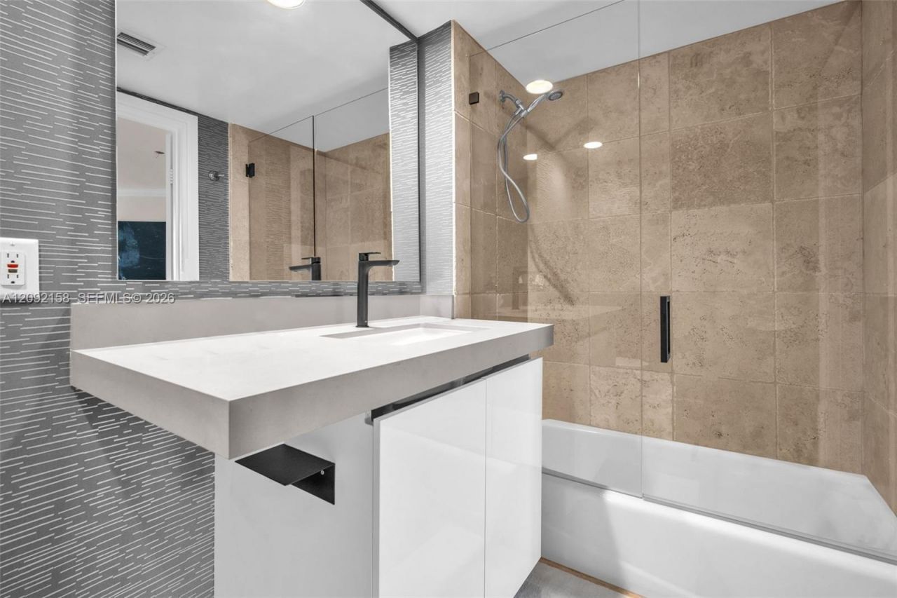 333 Las Olas Way, Unit 2409, Fort Lauderdale, FL 33301 Photo