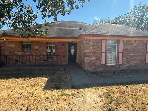 700 Becky Lane , Kaufman, TX 75142
