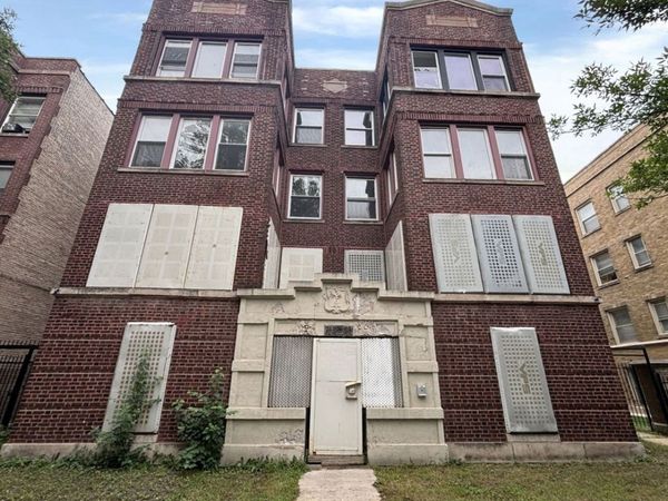 7136 S East End Avenue, Chicago, IL 60649