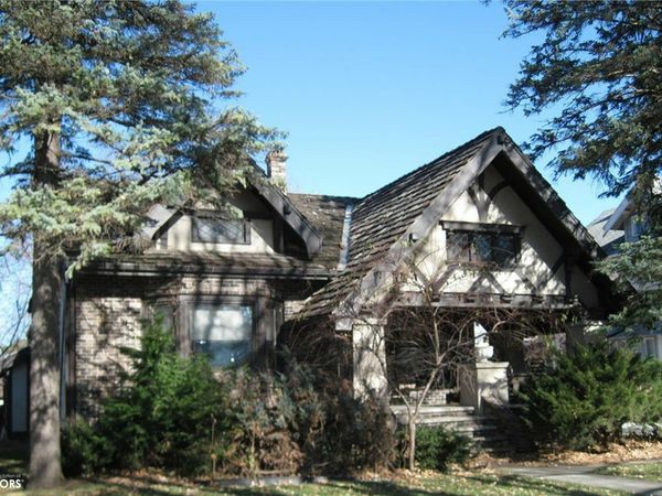 809 W Broadway Street, Eagle Grove, IA 50533