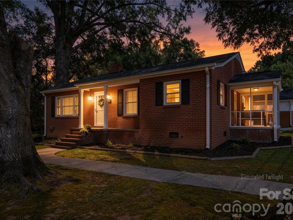 123 E Dixon Street , Lincolnton, NC 28092
