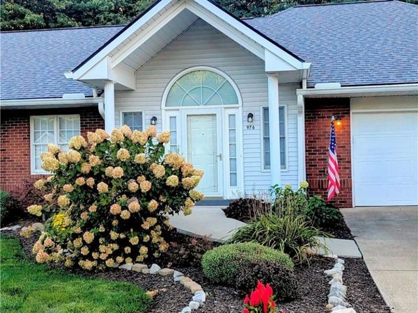 976 Rosemarie Circle, Wadsworth, OH 44281