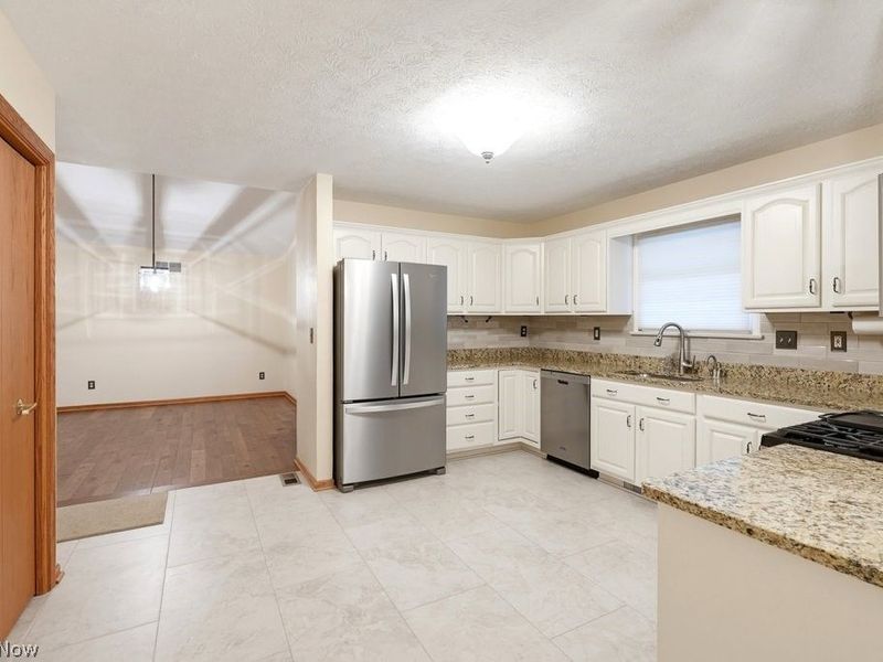 976 Rosemarie Circle, Wadsworth, OH 44281 Photo 15