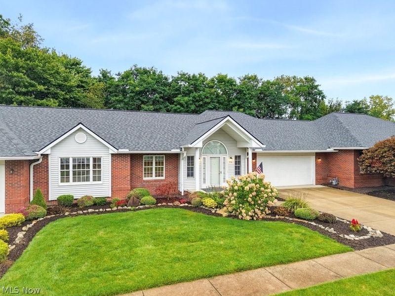 976 Rosemarie Circle, Wadsworth, OH 44281 Photo 3