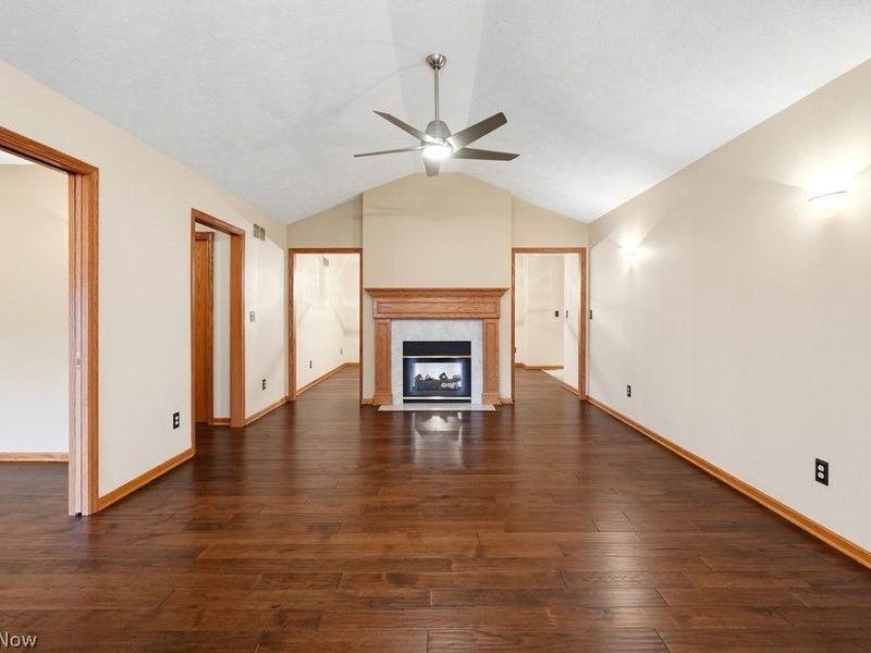 976 Rosemarie Circle, Wadsworth, OH 44281 Photo 7