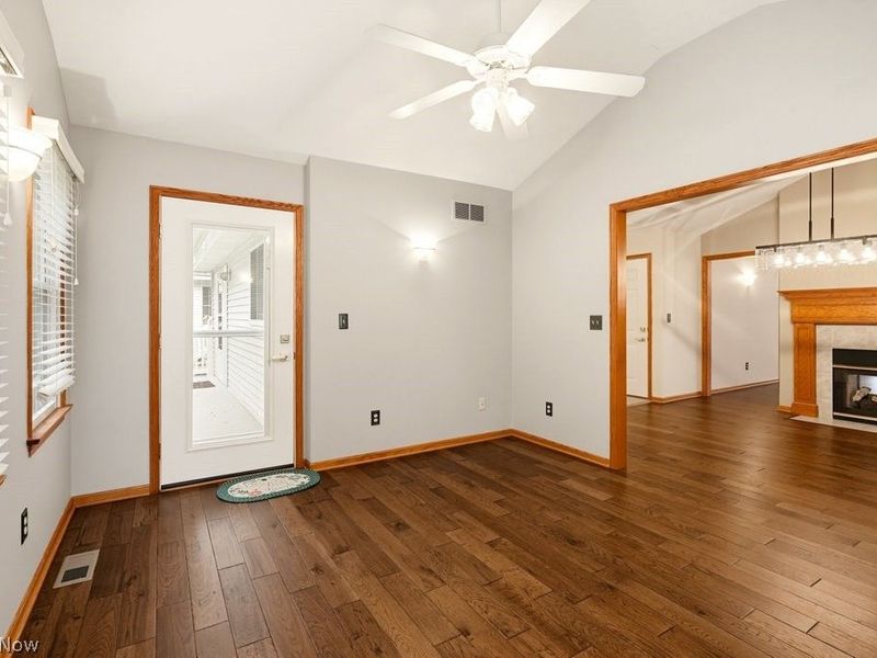976 Rosemarie Circle, Wadsworth, OH 44281 Photo 8