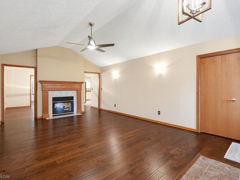 976 Rosemarie Circle, Wadsworth, OH 44281 Photo 9