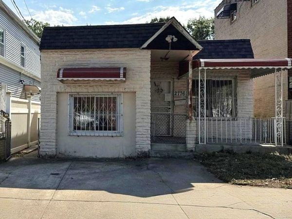 2776 Sexton Place , Bronx, NY 10469