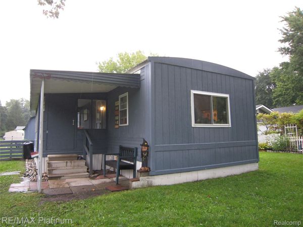 5727 Maunee Drive, Genoa Township, Mi 48843