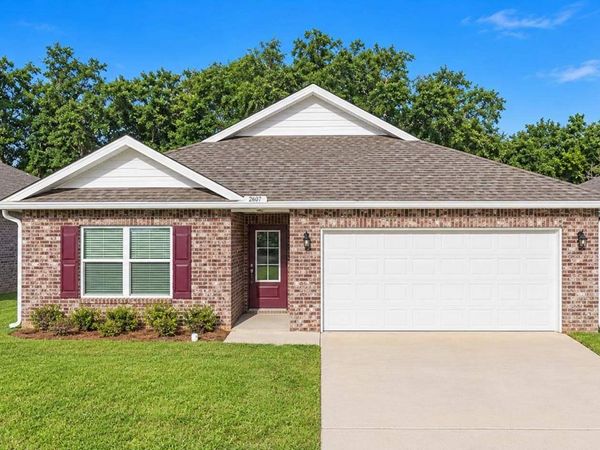 2667 Avalon St, Cantonment, FL 32533