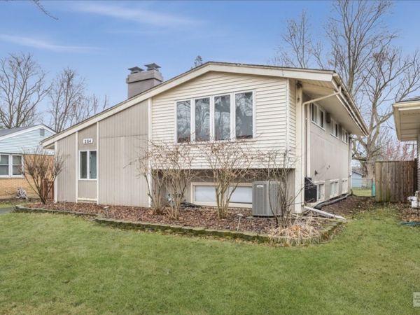 204 Anna Street, North Aurora, IL 60542