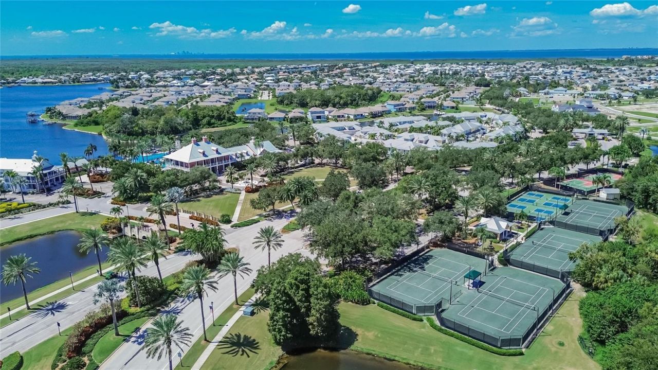 5518 Luminar Pointe Lane , Apollo Beach, FL 33572 Photo