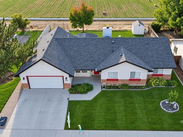 349 S Lodestone Ave, Meridian, ID 83642