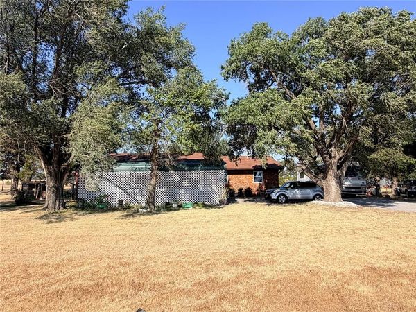 25727 Highway 8 , Fairview, OK 73747