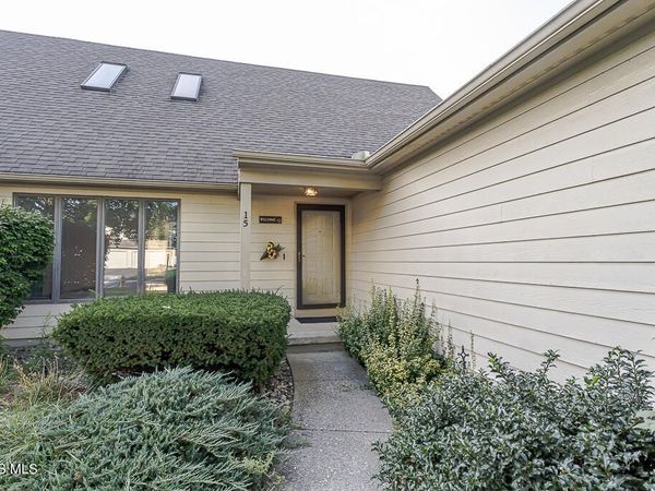 15 Gatewood Drive , Waterville, OH 43566