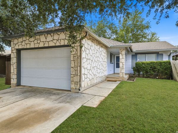 9982 MISTY PLAIN DR, San Antonio, TX 78245