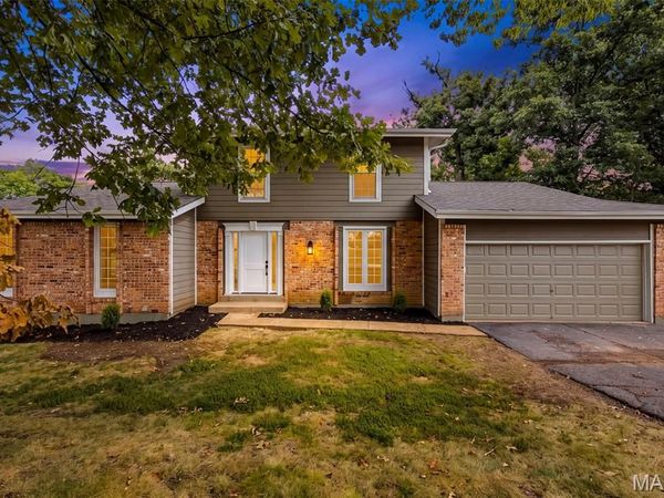 1674 Old Baxter Road, Chesterfield, MO 63017
